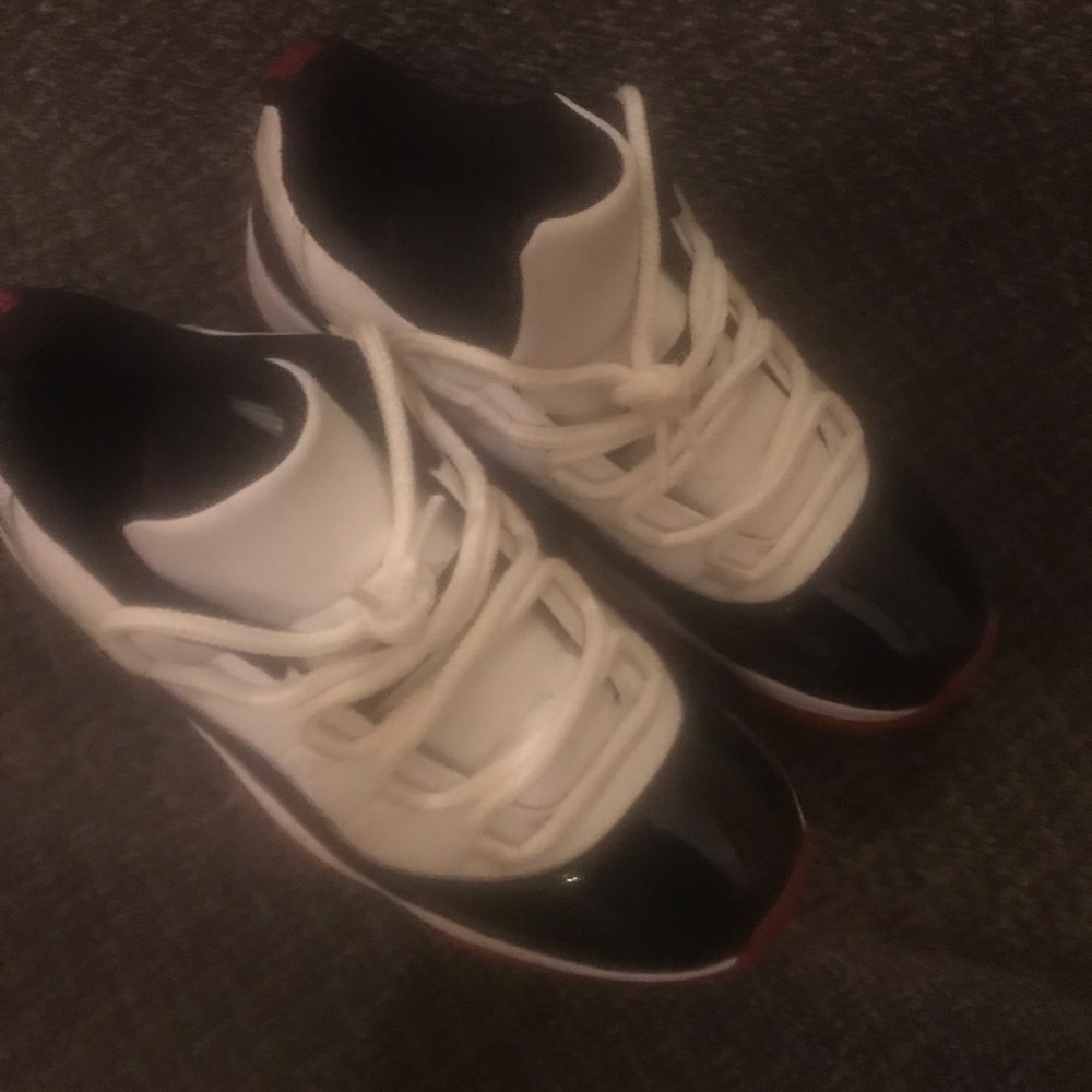 Jordan bread 11’s